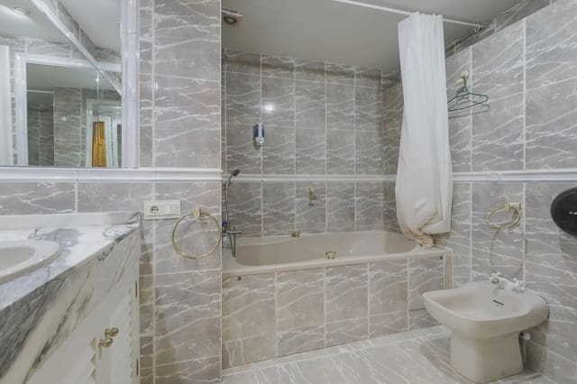 Apartamento de 3 habitaciones en Sierra Nevada, Monachil en venta con garaje - 519.000 € (Ref: 9867237)