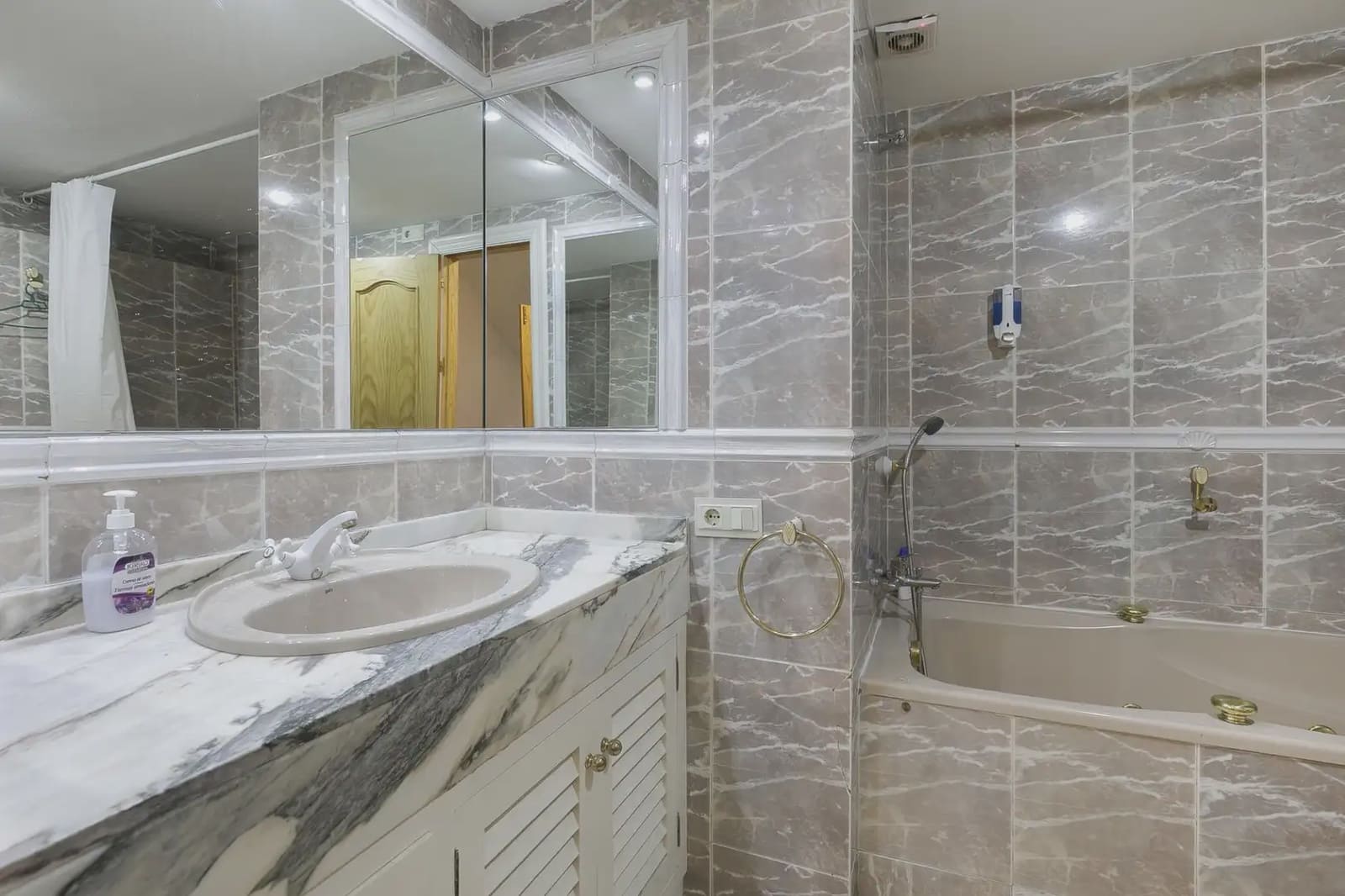 3 bedroom Apartment for sale in Sierra Nevada with garage - € 519,000 (Ref: 9867237)