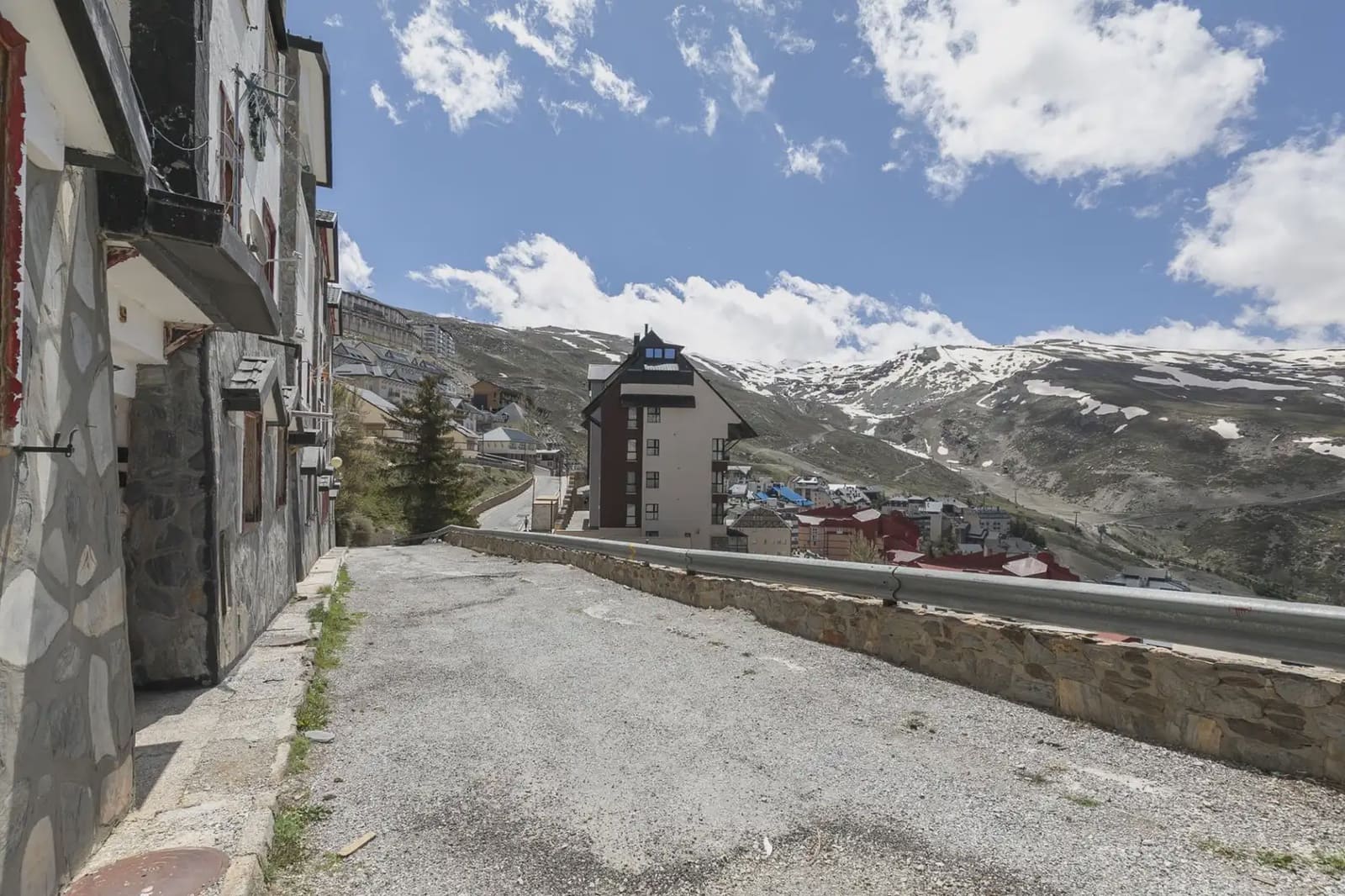 3 bedroom Apartment for sale in Sierra Nevada with garage - € 519,000 (Ref: 9867237)