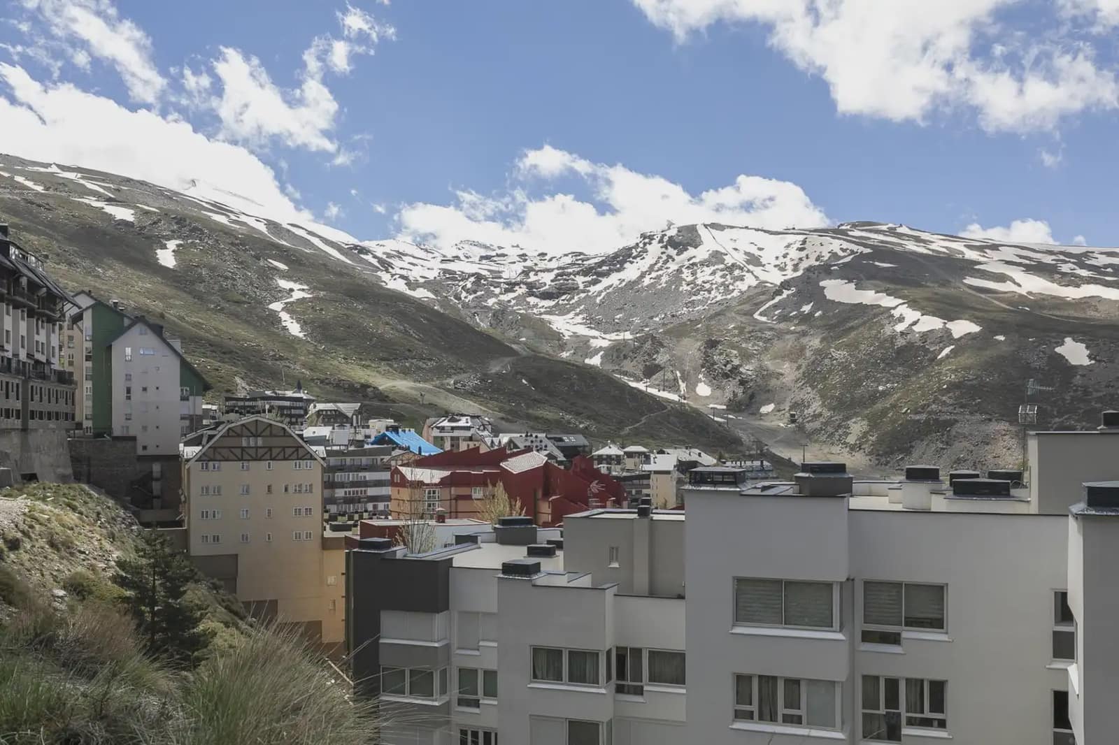 3 bedroom Apartment for sale in Sierra Nevada with garage - € 519,000 (Ref: 9867237)