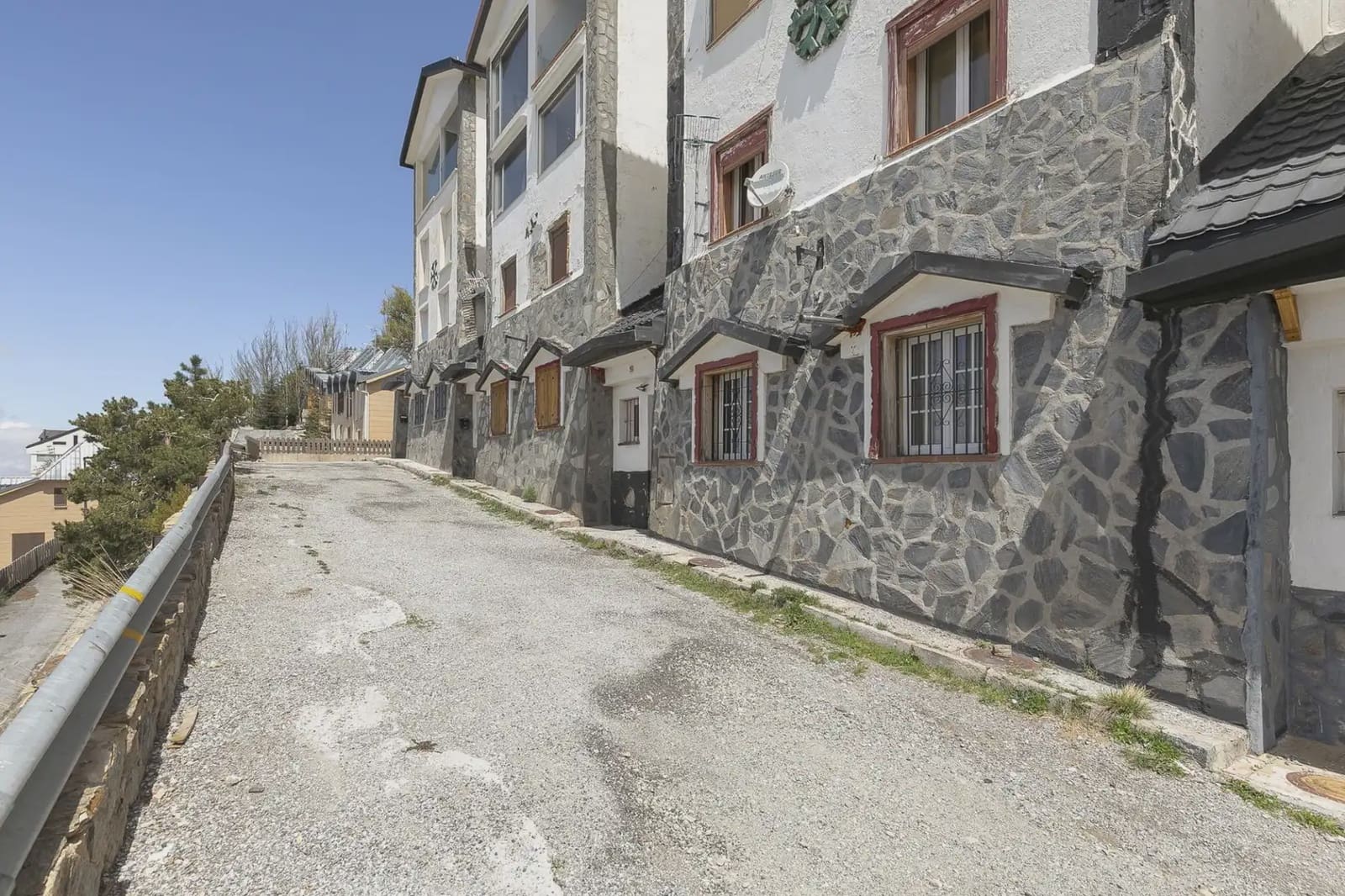3 bedroom Apartment for sale in Sierra Nevada with garage - € 519,000 (Ref: 9867237)
