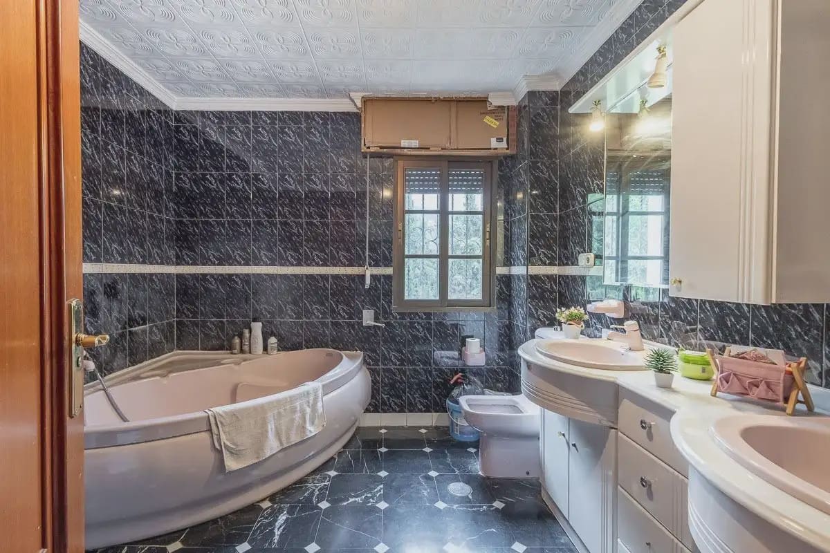 6 Zimmer Villa zu verkaufen in Monachil mit Garage - 450.000 € (Ref: 9867238)