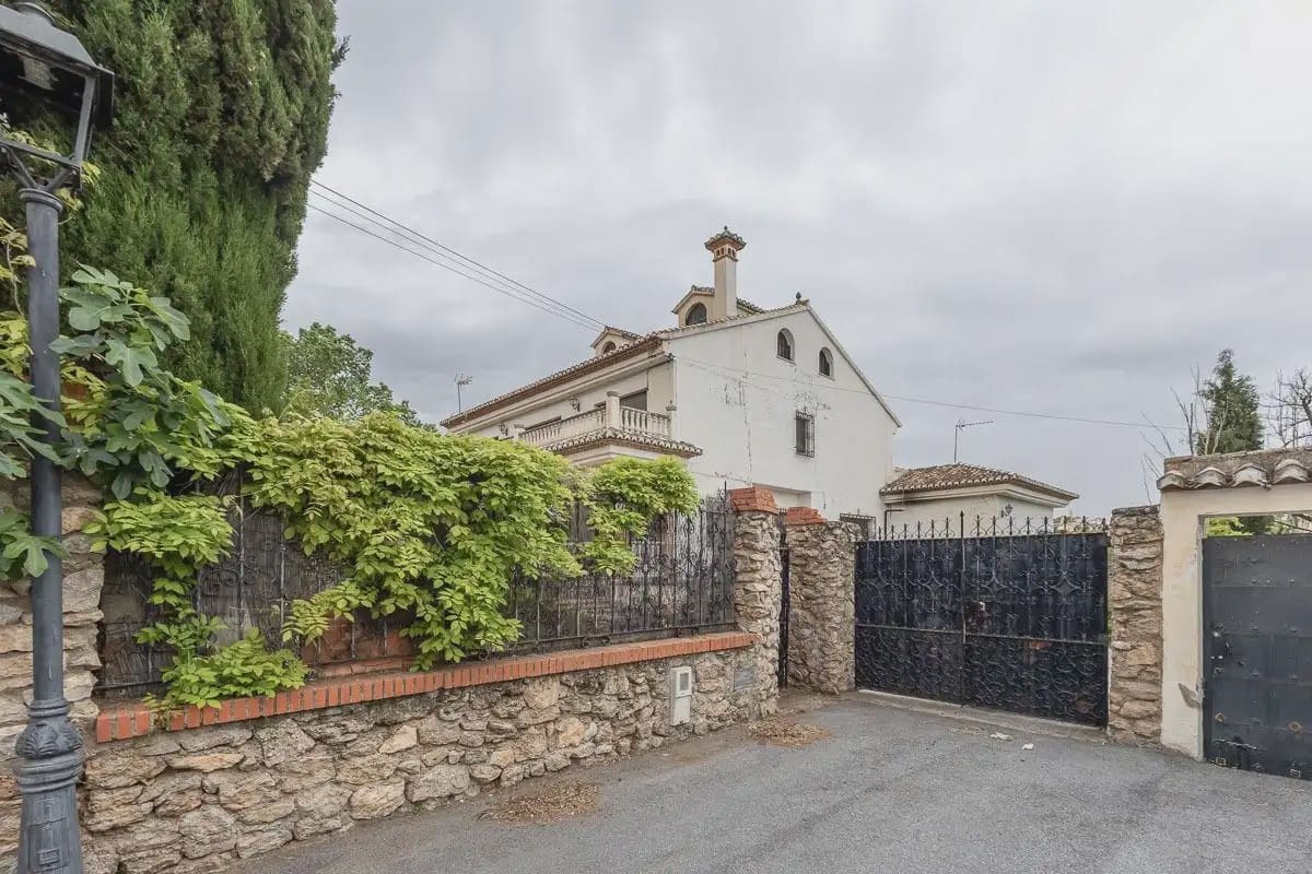 6 Zimmer Villa zu verkaufen in Monachil mit Garage - 450.000 € (Ref: 9867238)