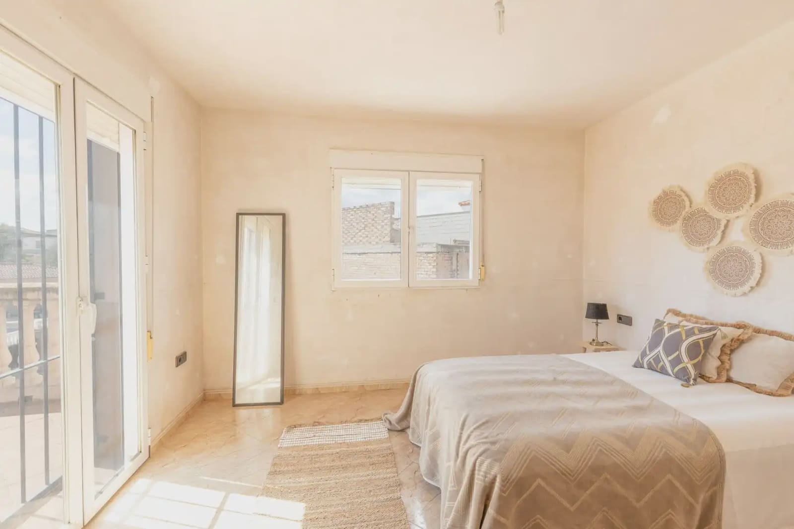 4 bedroom Villa for sale in Illora with garage - € 149,900 (Ref: 9867242)