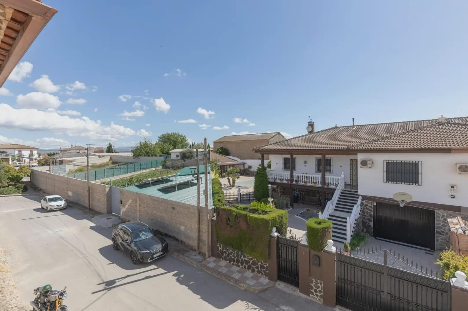 4 bedroom Villa for sale in Illora with garage - € 149,900 (Ref: 9867242)