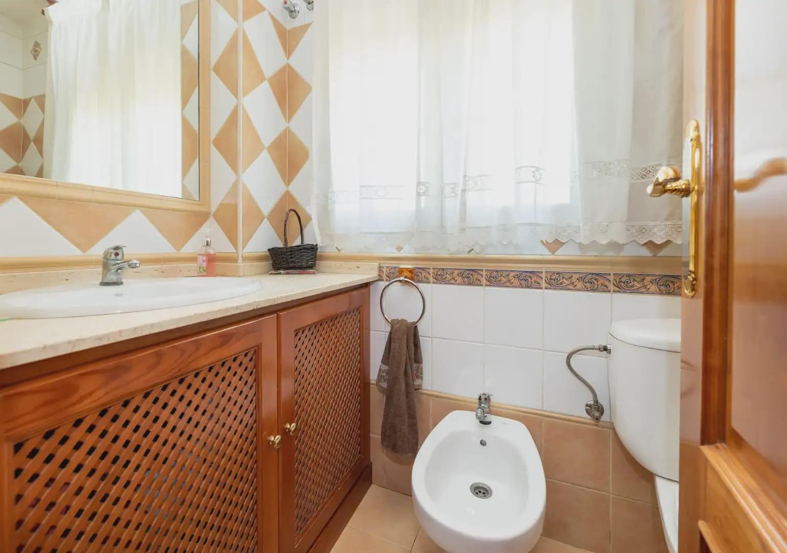 4 Zimmer Villa zu verkaufen in Monachil mit Pool Garage - 376.000 € (Ref: 9867243)