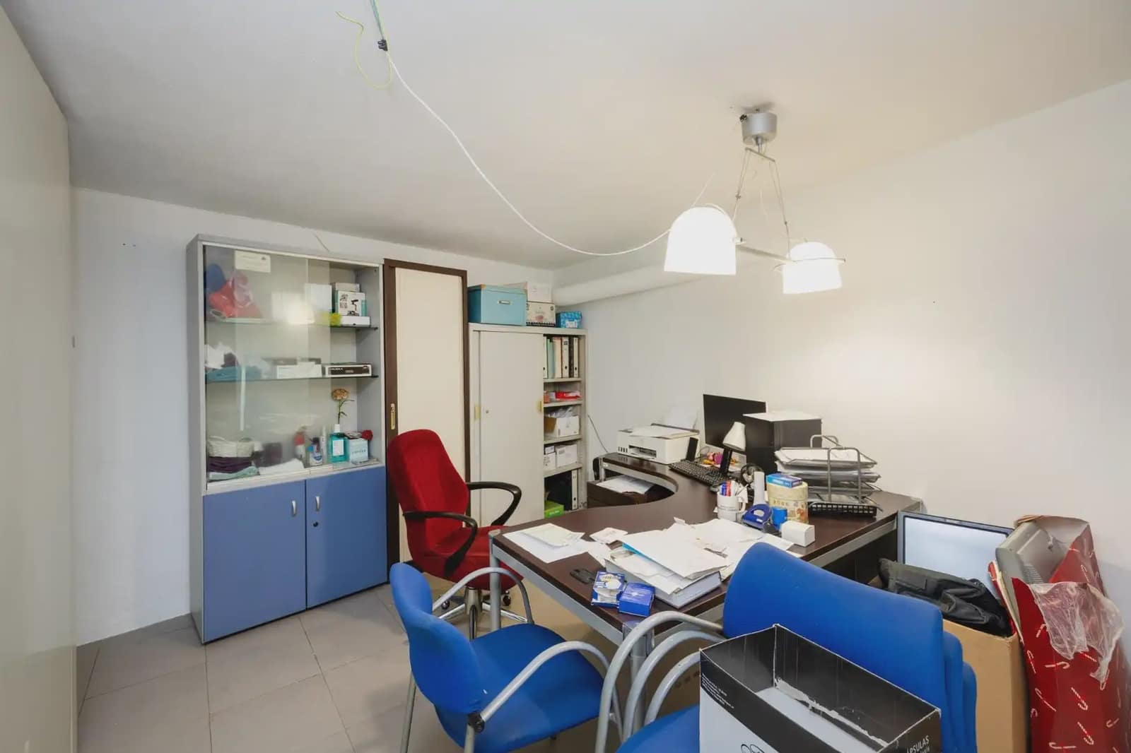 Kommersiell til salgs i Granada by - € 298 000 (Ref: 9871998)