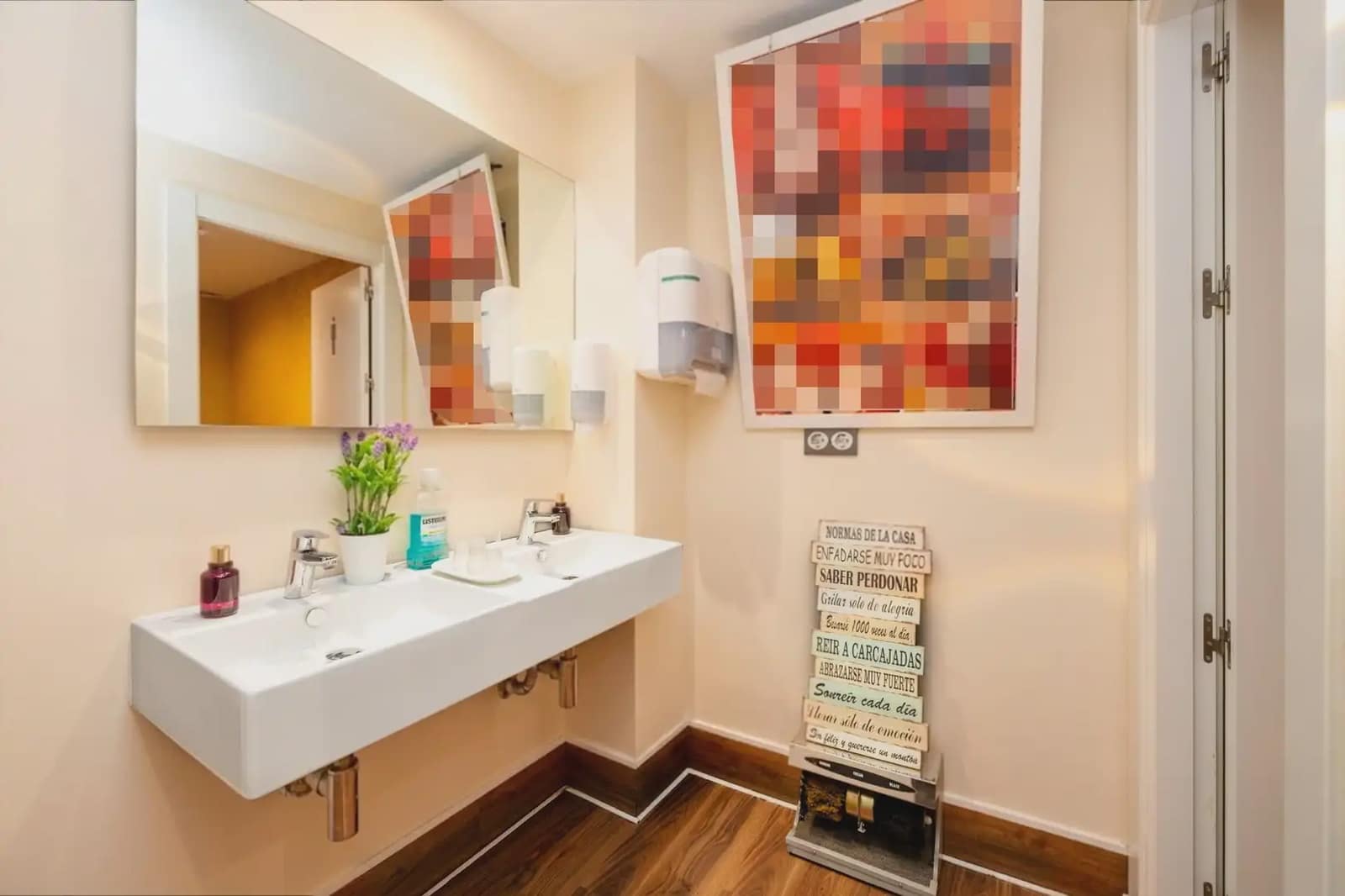 Kommersiell til salgs i Granada by - € 298 000 (Ref: 9871998)