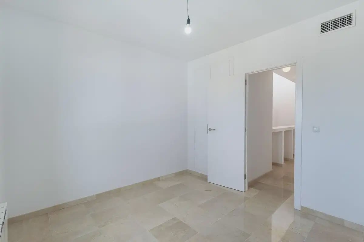 3 sovrum Radhus till salu i Albolote med pool garage - 380 000 € (Ref: 9872857)