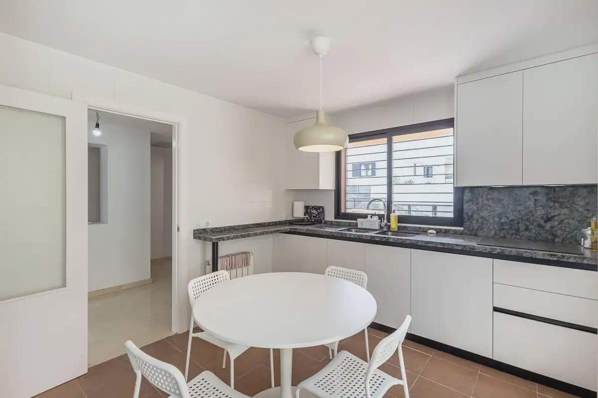 3 sovrum Radhus till salu i Albolote med pool garage - 380 000 € (Ref: 9872857)