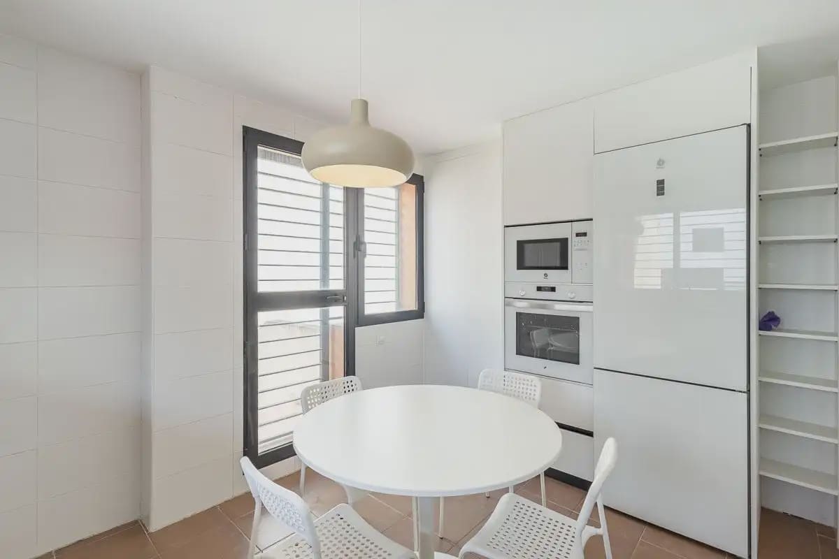 3 sovrum Radhus till salu i Albolote med pool garage - 380 000 € (Ref: 9872857)