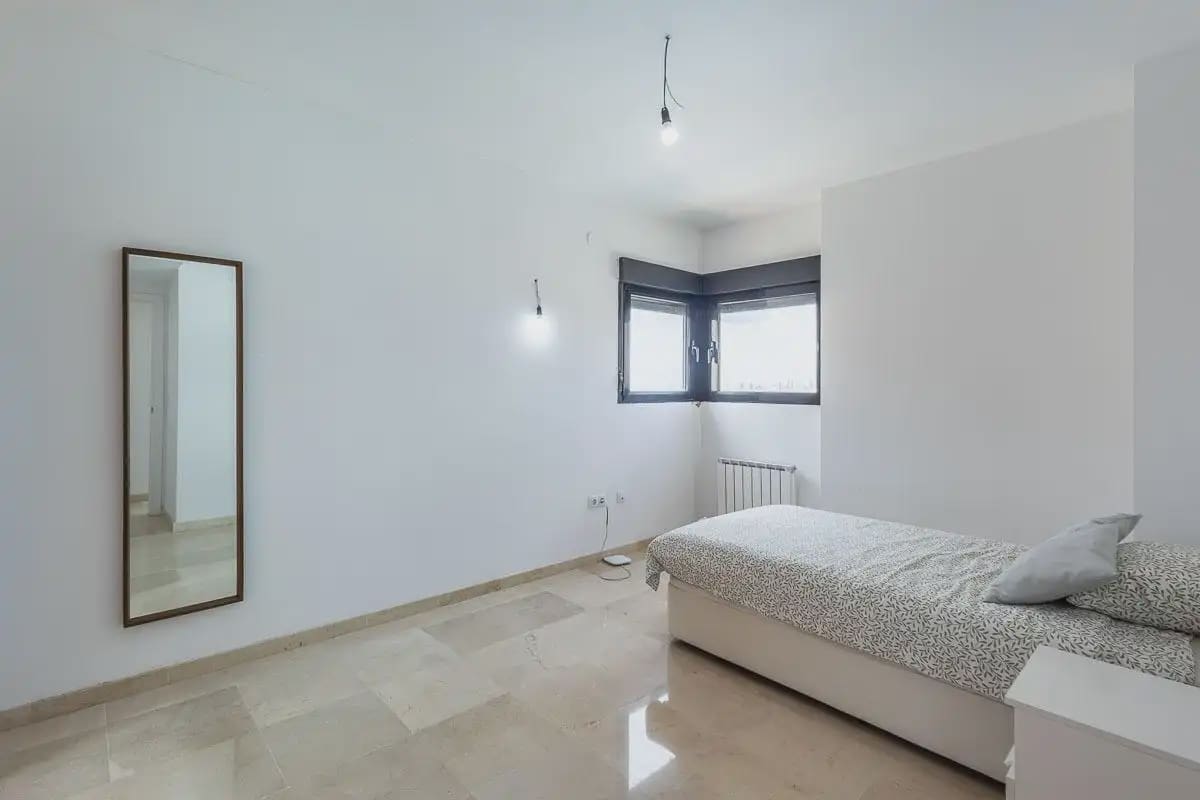 3 sovrum Radhus till salu i Albolote med pool garage - 380 000 € (Ref: 9872857)