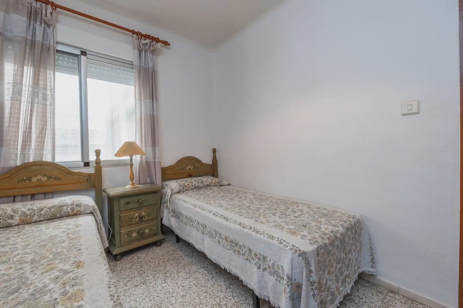 3 bedroom Flat for sale in Velez-Malaga - € 240,000 (Ref: 9873993)