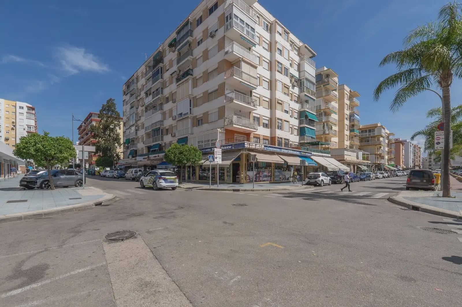 3 bedroom Flat for sale in Velez-Malaga - € 240,000 (Ref: 9873993)