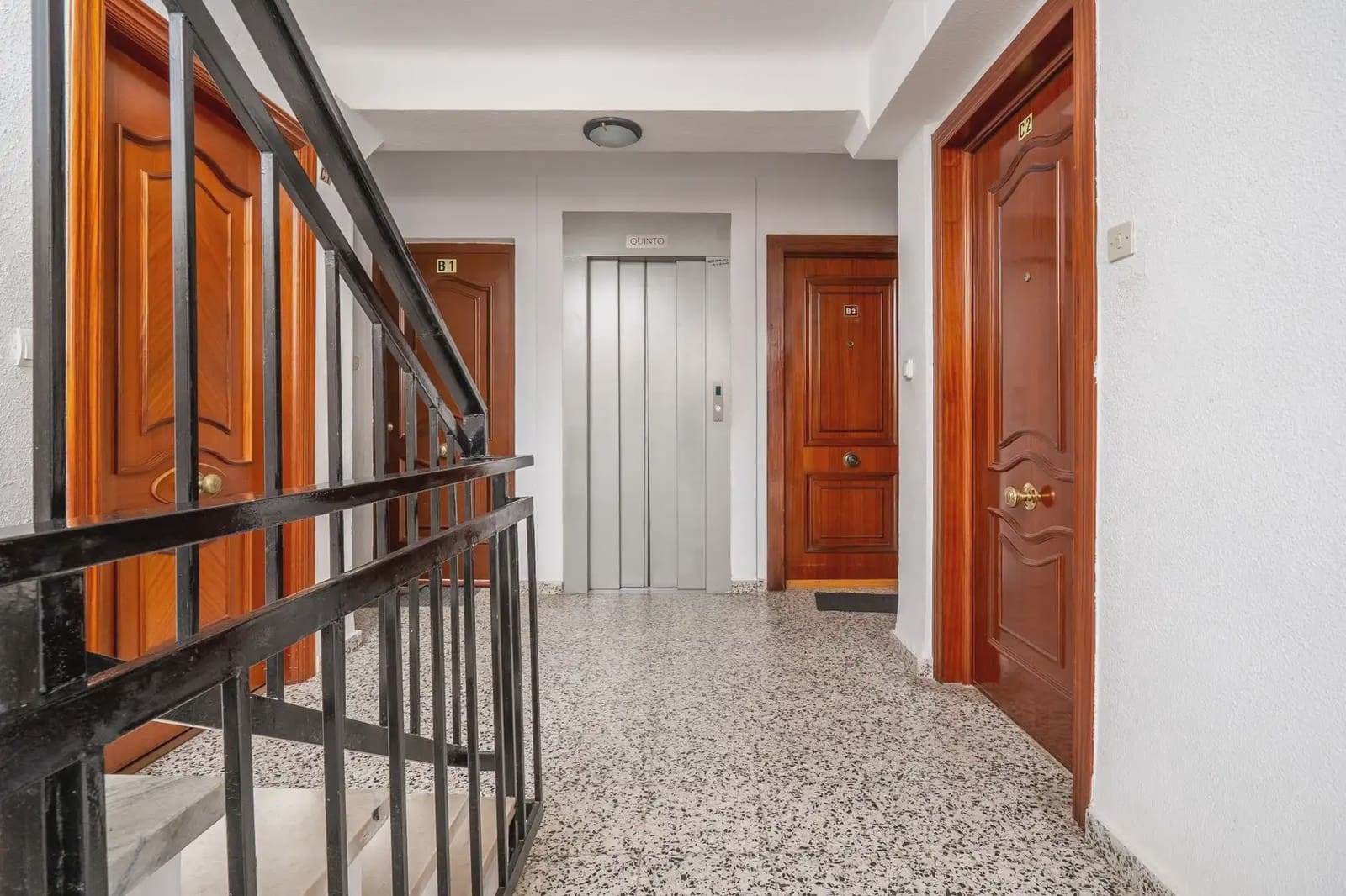3 bedroom Flat for sale in Velez-Malaga - € 240,000 (Ref: 9873993)