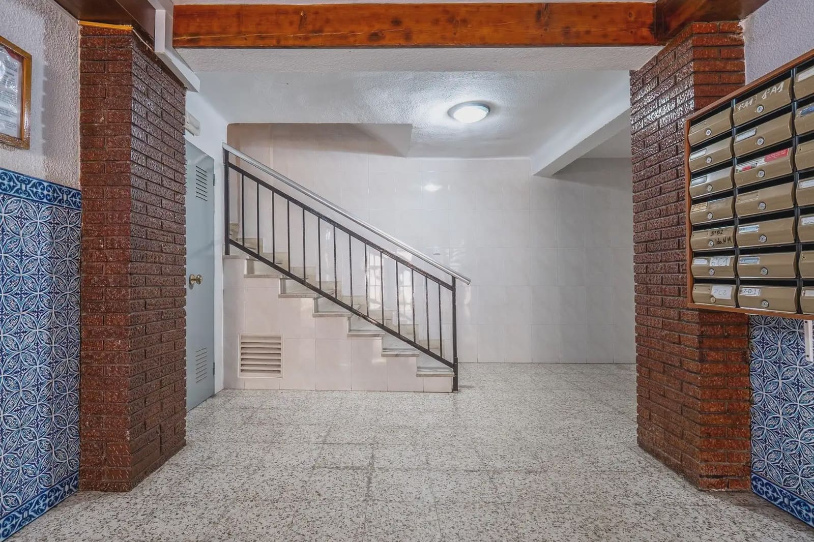3 bedroom Flat for sale in Velez-Malaga - € 240,000 (Ref: 9873993)