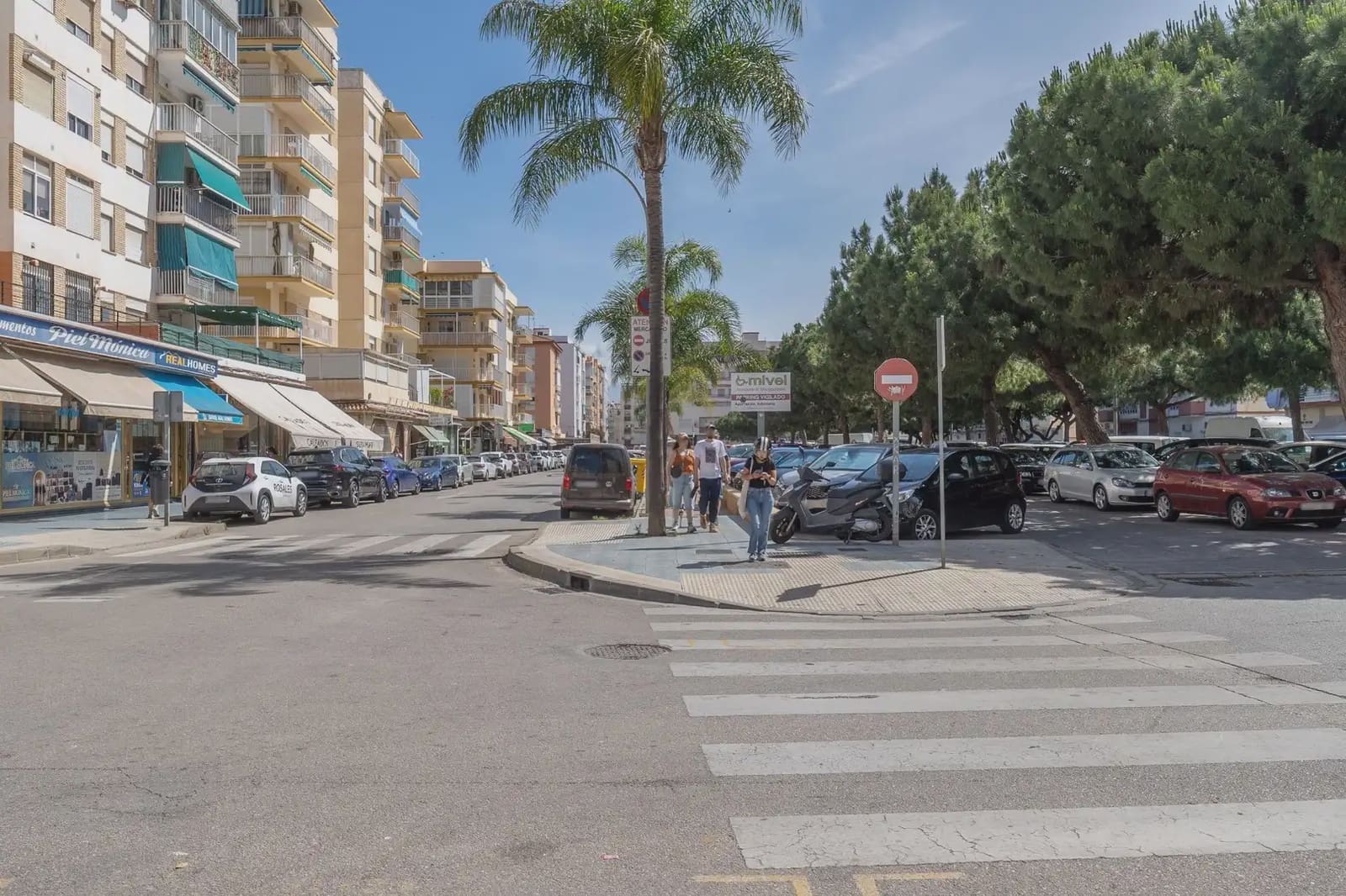 3 bedroom Flat for sale in Velez-Malaga - € 240,000 (Ref: 9873993)