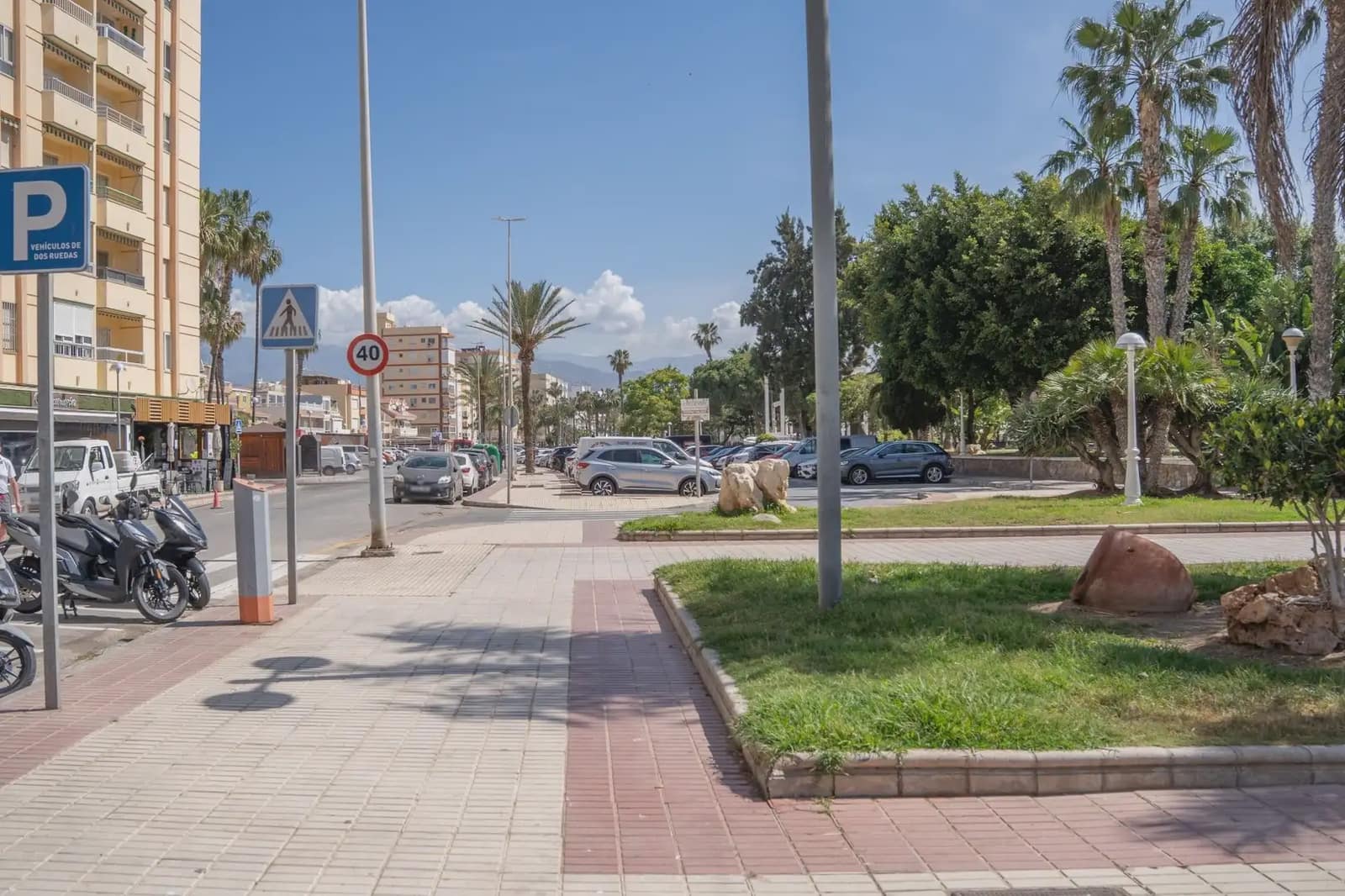 3 bedroom Flat for sale in Velez-Malaga - € 240,000 (Ref: 9873993)