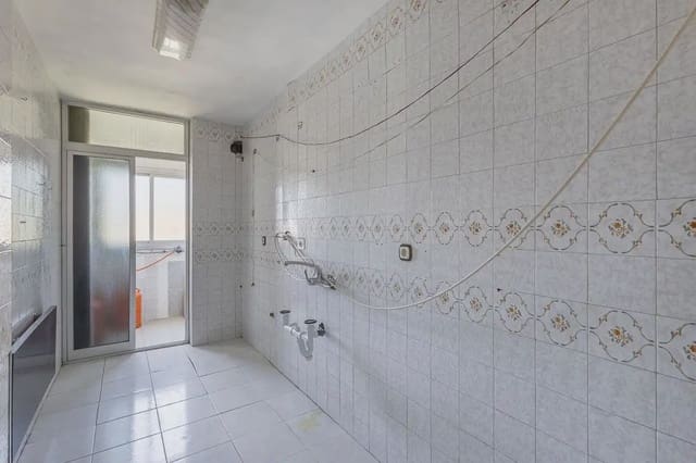 3 chambre Appartement à vendre à Poligono Cartuja - La Paz, Grenade ville avec garage - 115 000 € (Ref: 9875565)