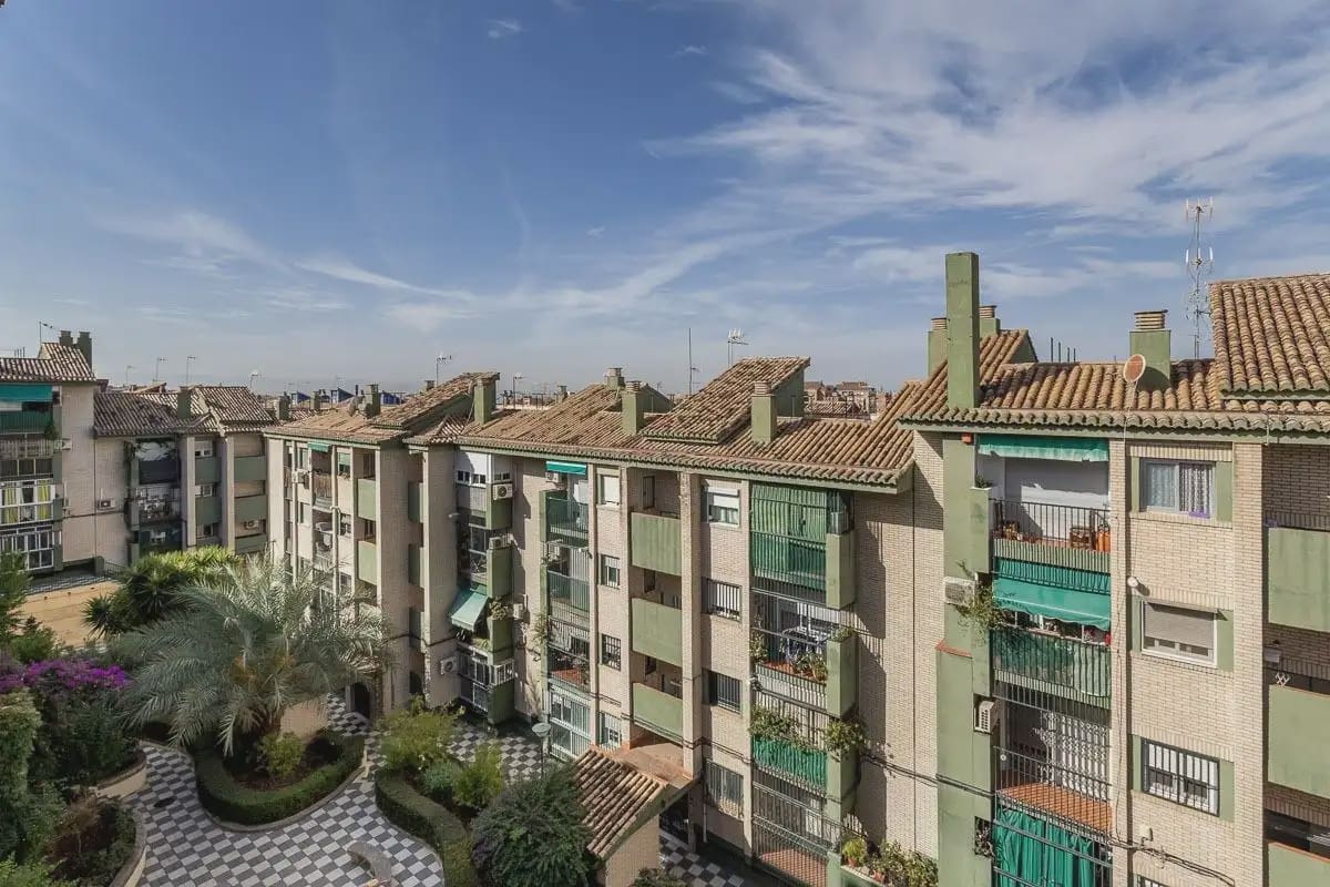 3 chambre Appartement à vendre à Grenade ville avec garage - 115 000 € (Ref: 9875565)