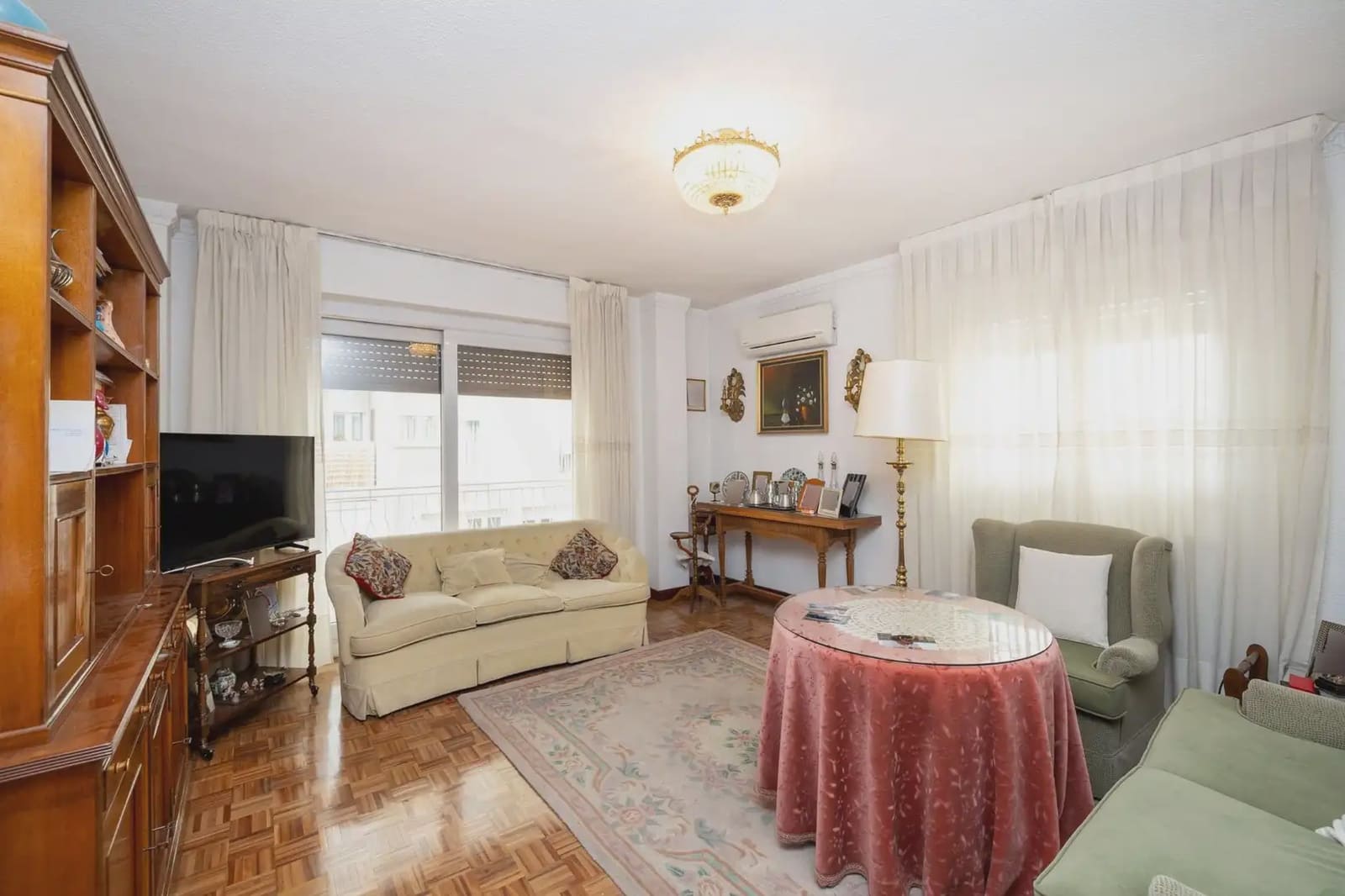 Piso de 4 habitaciones en Granada ciudad en venta - 360.000 € (Ref: 9875567)