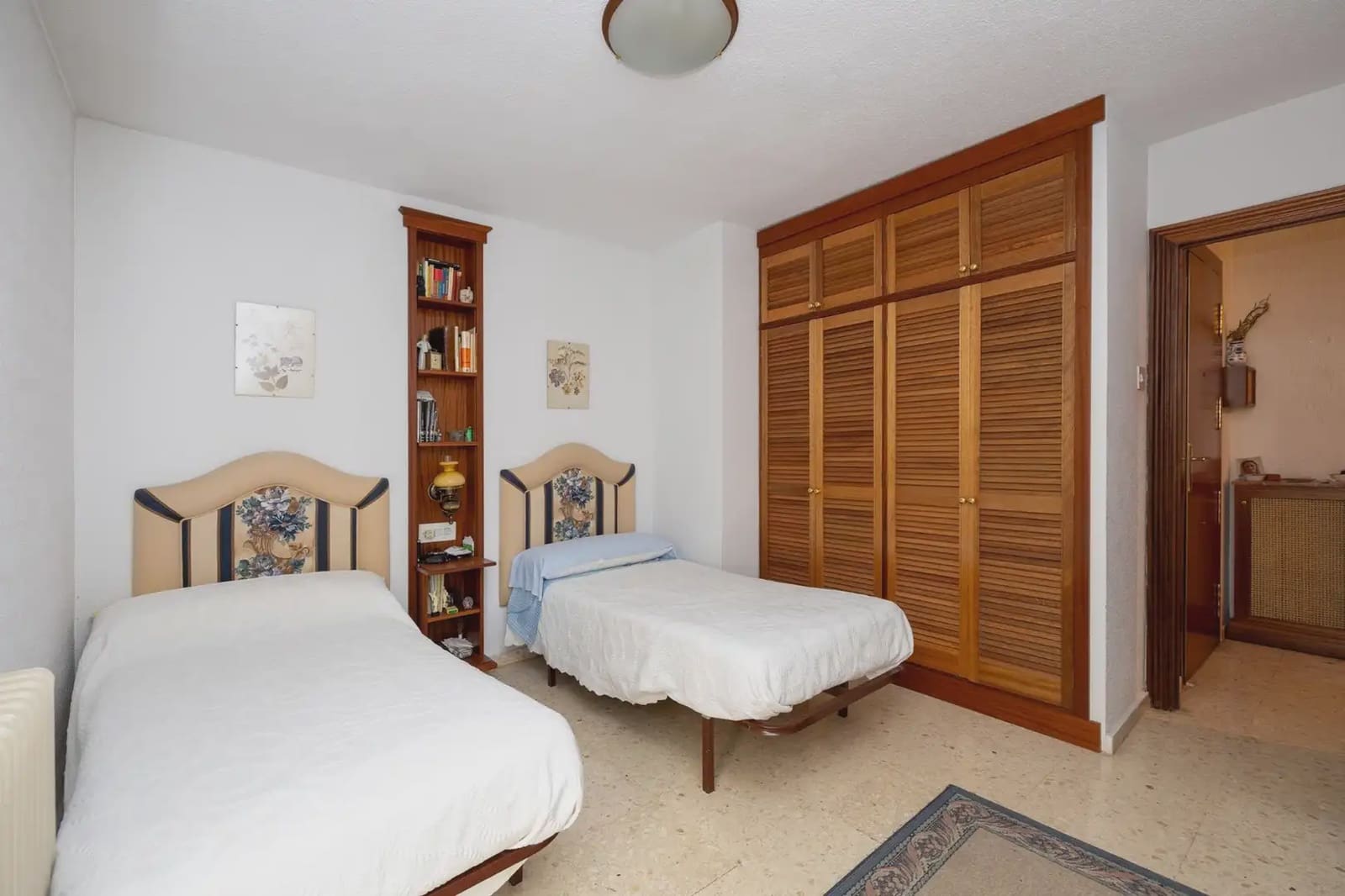 Piso de 4 habitaciones en Granada ciudad en venta - 360.000 € (Ref: 9875567)