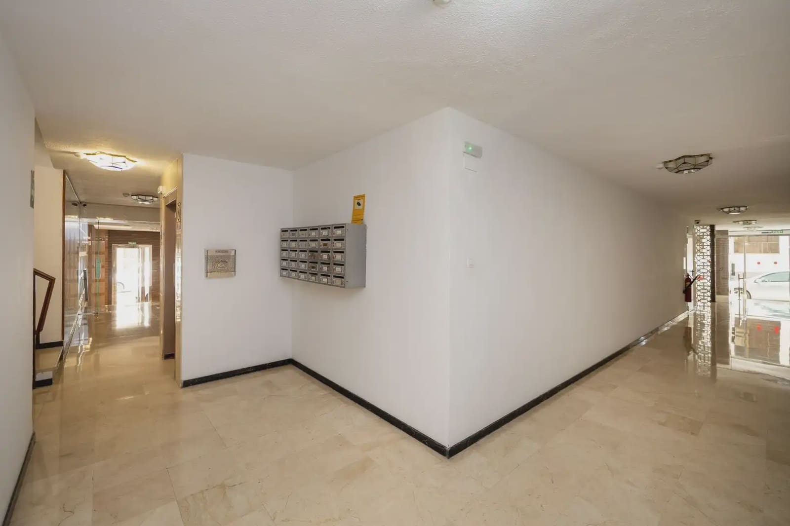 Piso de 4 habitaciones en Granada ciudad en venta - 360.000 € (Ref: 9875567)