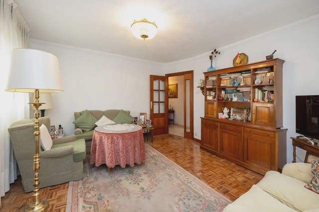 Piso de 4 habitaciones en Centro - Sagrario, Granada ciudad en venta - 360.000 € (Ref: 9875567)