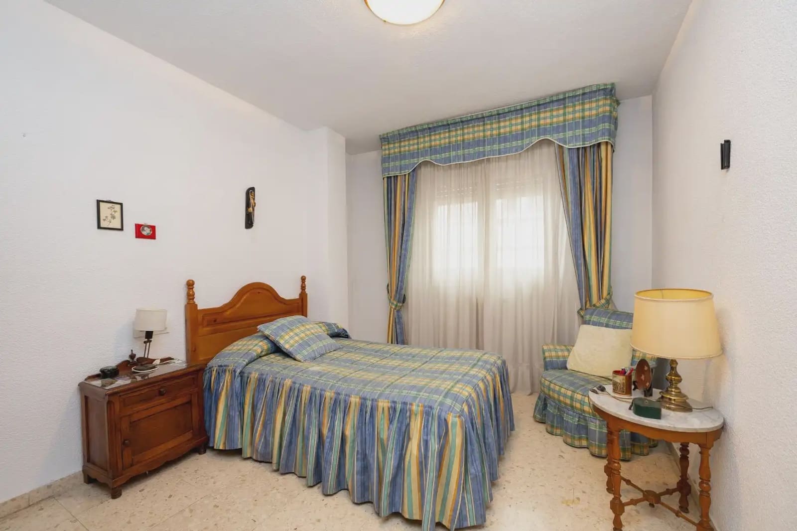 Piso de 4 habitaciones en Granada ciudad en venta - 360.000 € (Ref: 9875567)