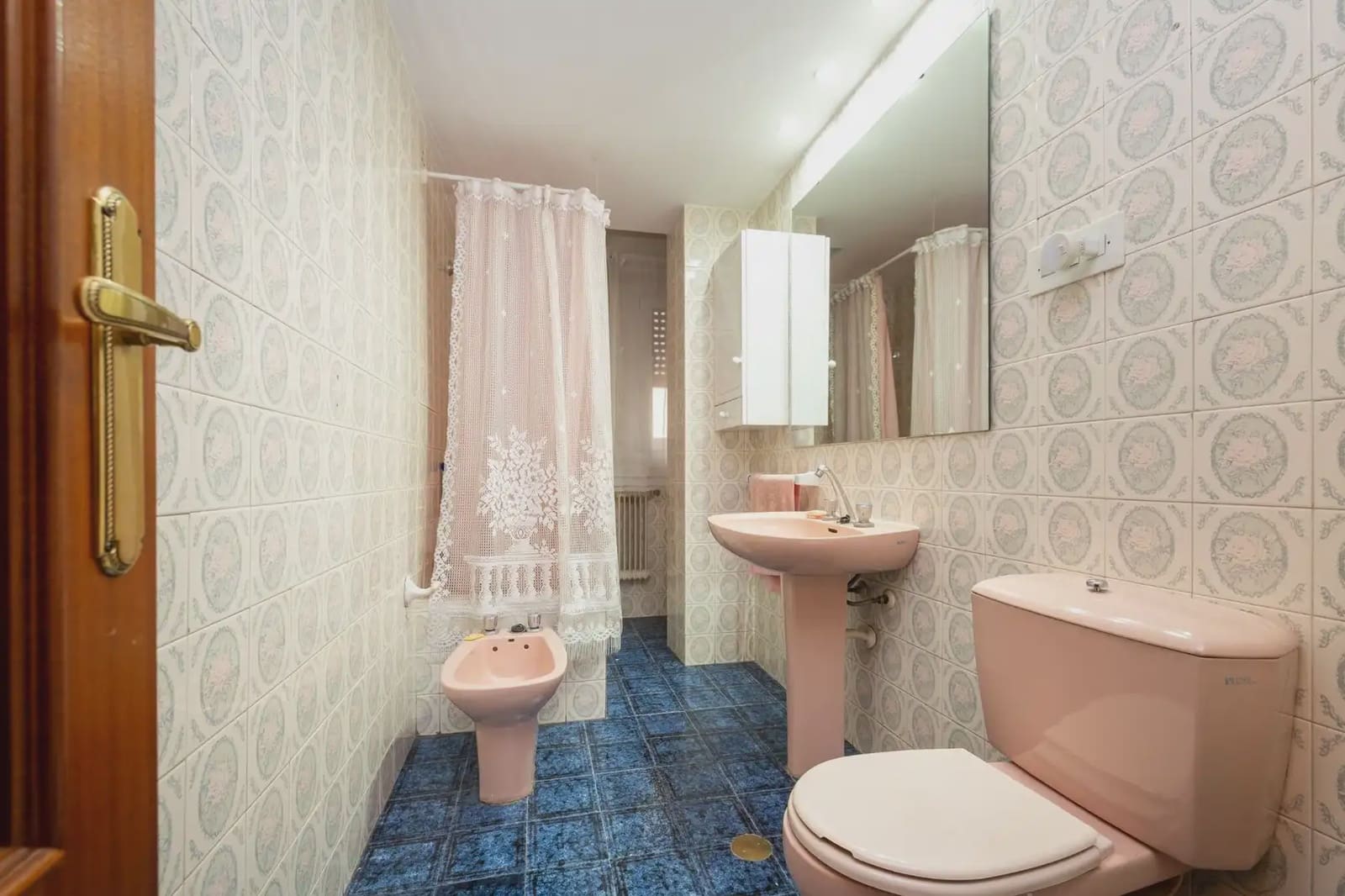 Piso de 4 habitaciones en Granada ciudad en venta - 360.000 € (Ref: 9875567)
