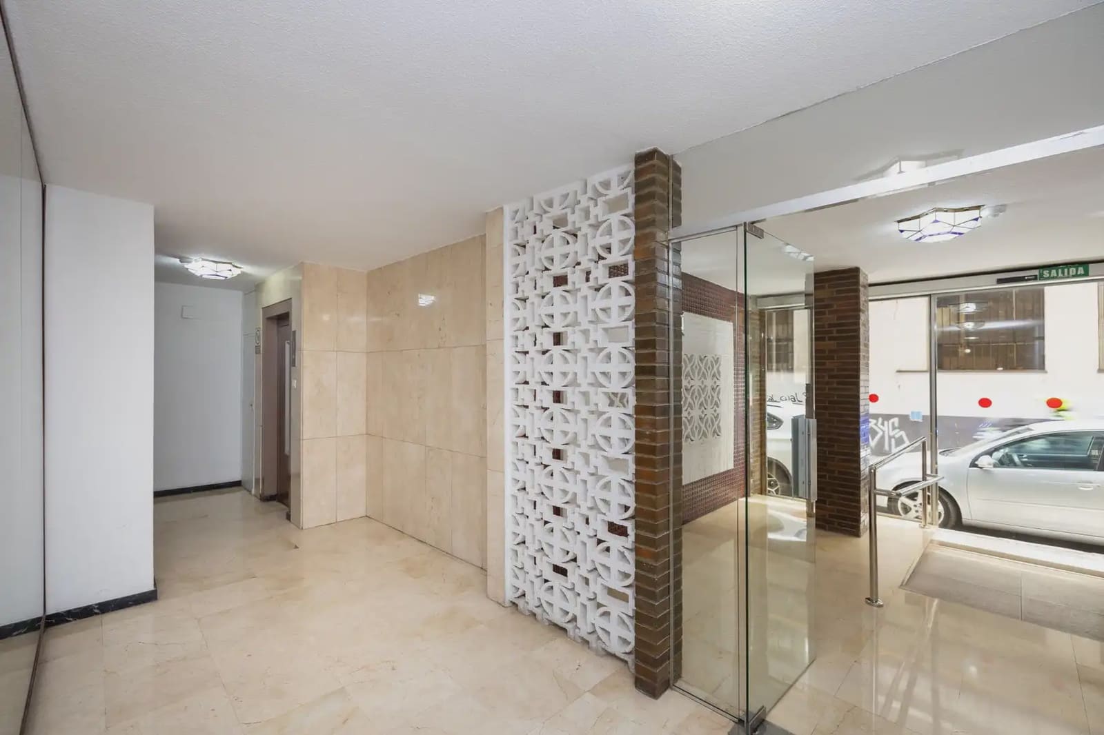 Piso de 4 habitaciones en Granada ciudad en venta - 360.000 € (Ref: 9875567)