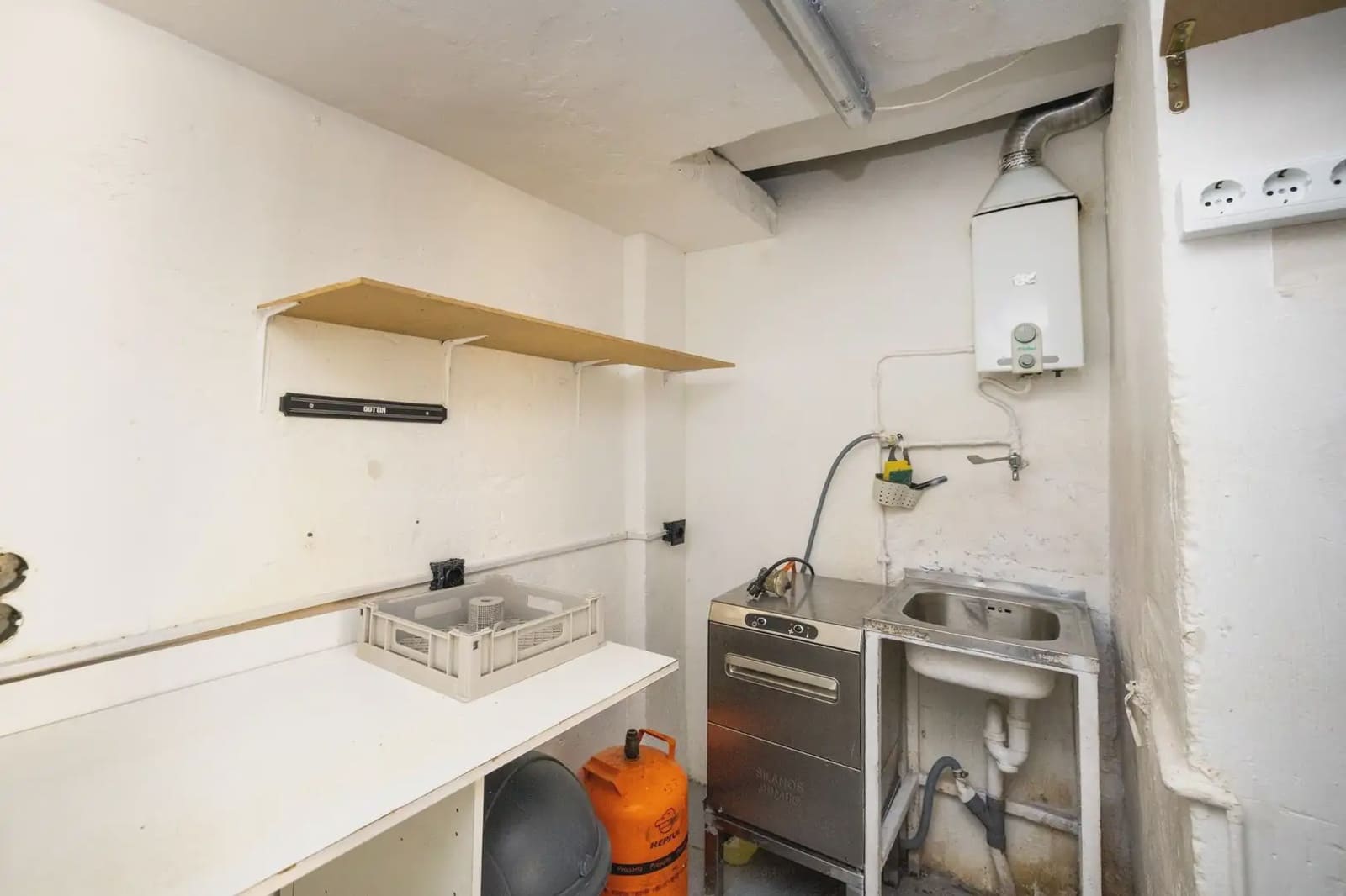 Kommersiell till salu i Granada stad - 60 000 € (Ref: 9877226)