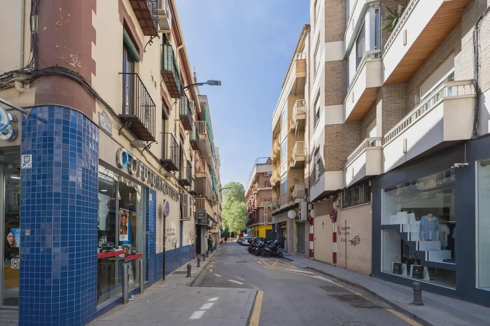 Kommersiell till salu i Granada stad - 60 000 € (Ref: 9877226)