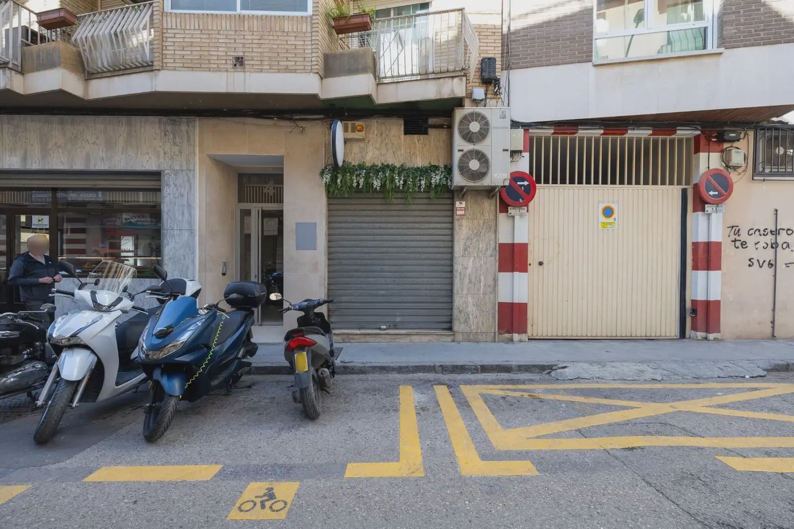 Kommersiell till salu i Granada stad - 60 000 € (Ref: 9877226)