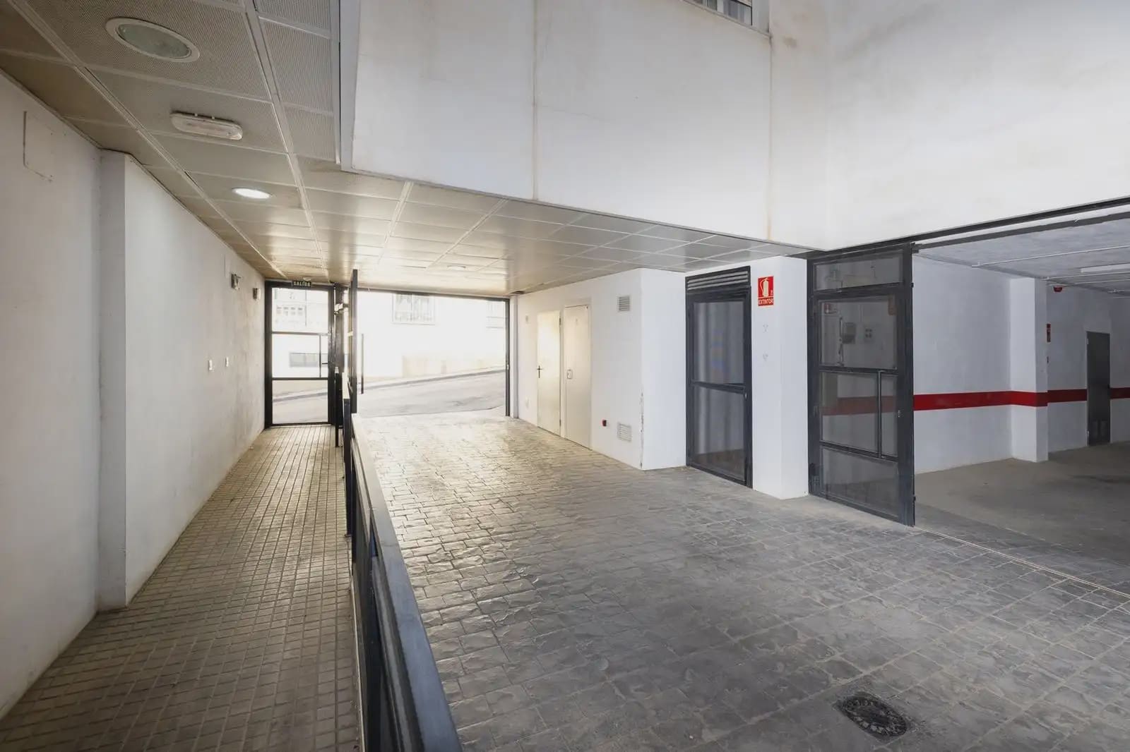 2 slaapkamer Flat te koop in Las Gabias met garage - € 139.500 (Ref: 9877544)