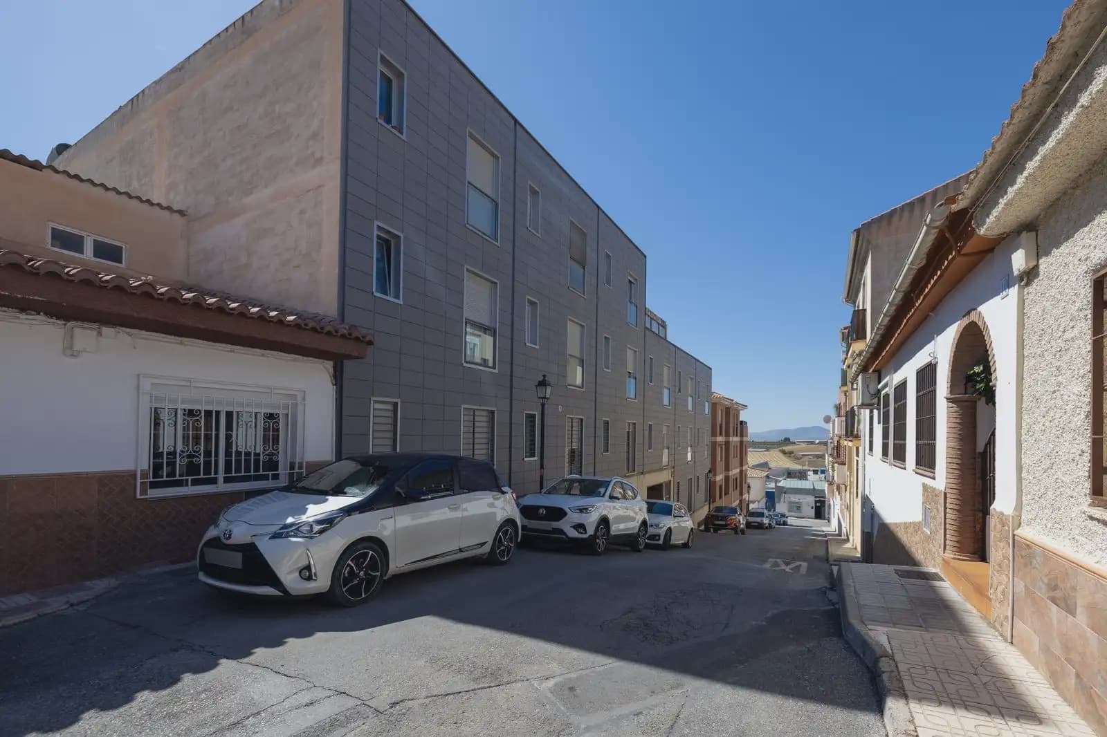2 slaapkamer Flat te koop in Las Gabias met garage - € 139.500 (Ref: 9877544)