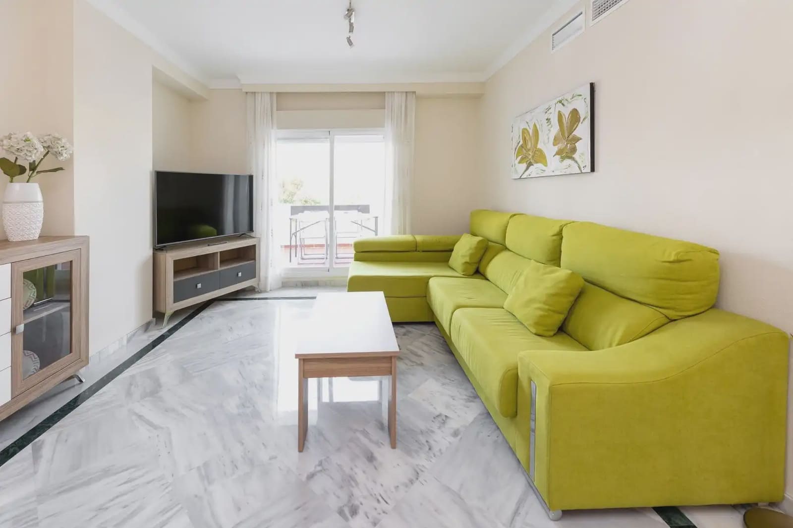 2 slaapkamer Flat te koop in Motril met garage - € 280.000 (Ref: 9877545)