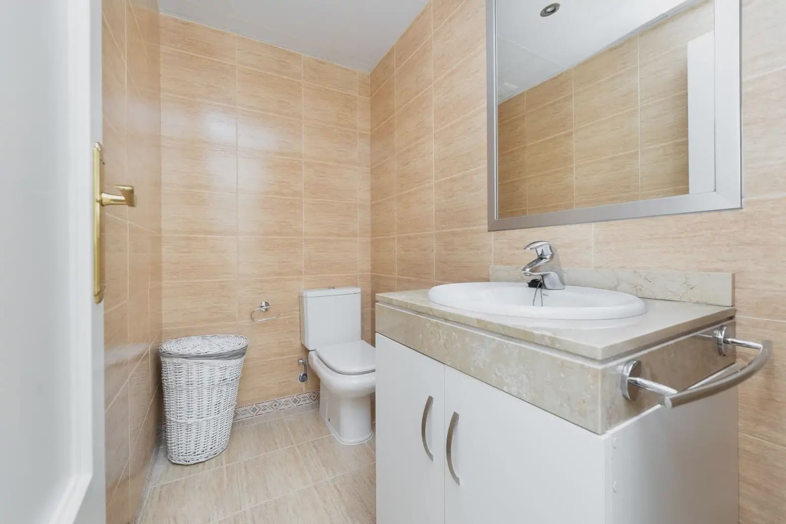 2 slaapkamer Flat te koop in Motril met garage - € 280.000 (Ref: 9877545)