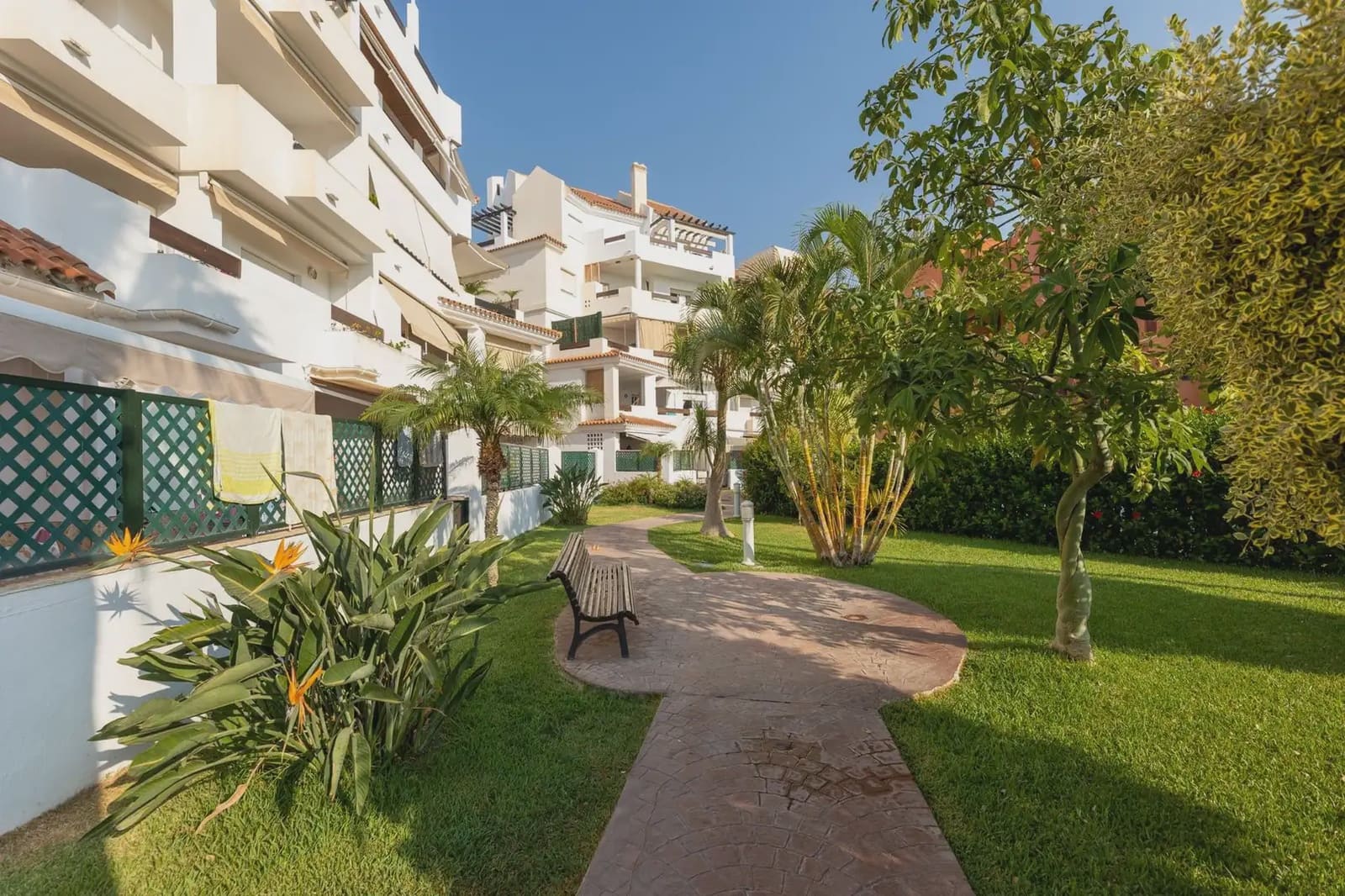 2 slaapkamer Flat te koop in Motril met garage - € 280.000 (Ref: 9877545)