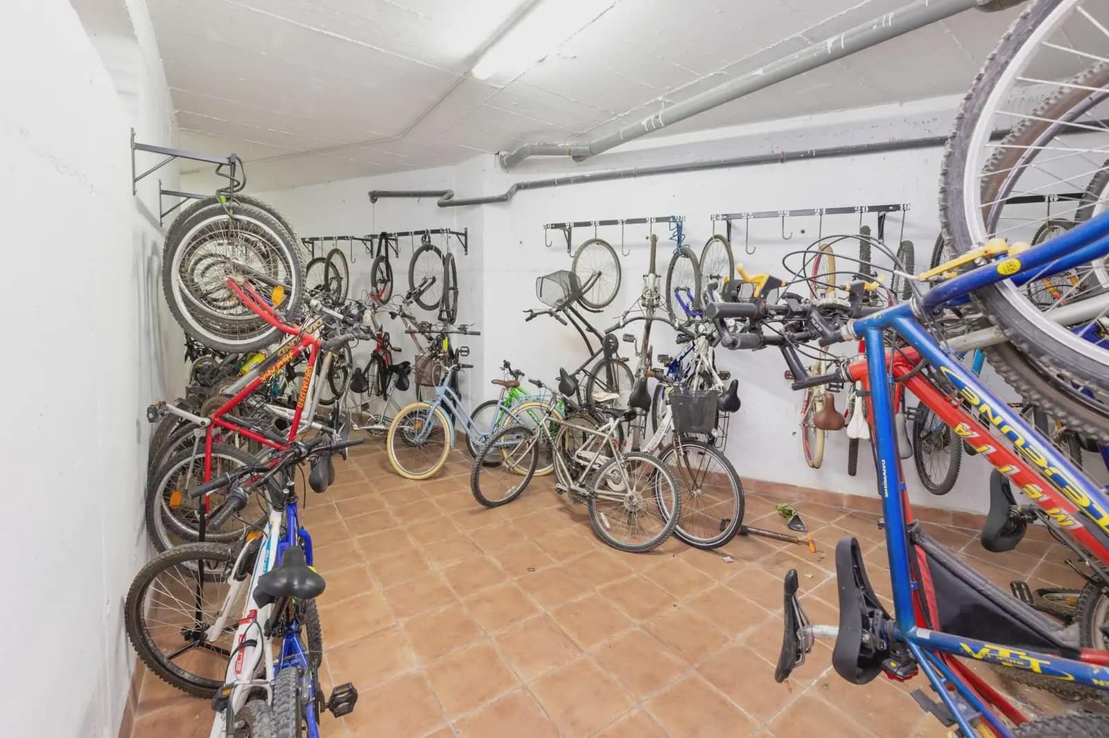 2 slaapkamer Flat te koop in Motril met garage - € 280.000 (Ref: 9877545)