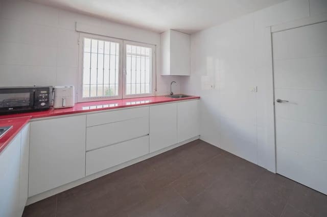 3 quarto Casa em Banda para venda em Peligros com garagem - 259 900 € (Ref: 9877547)