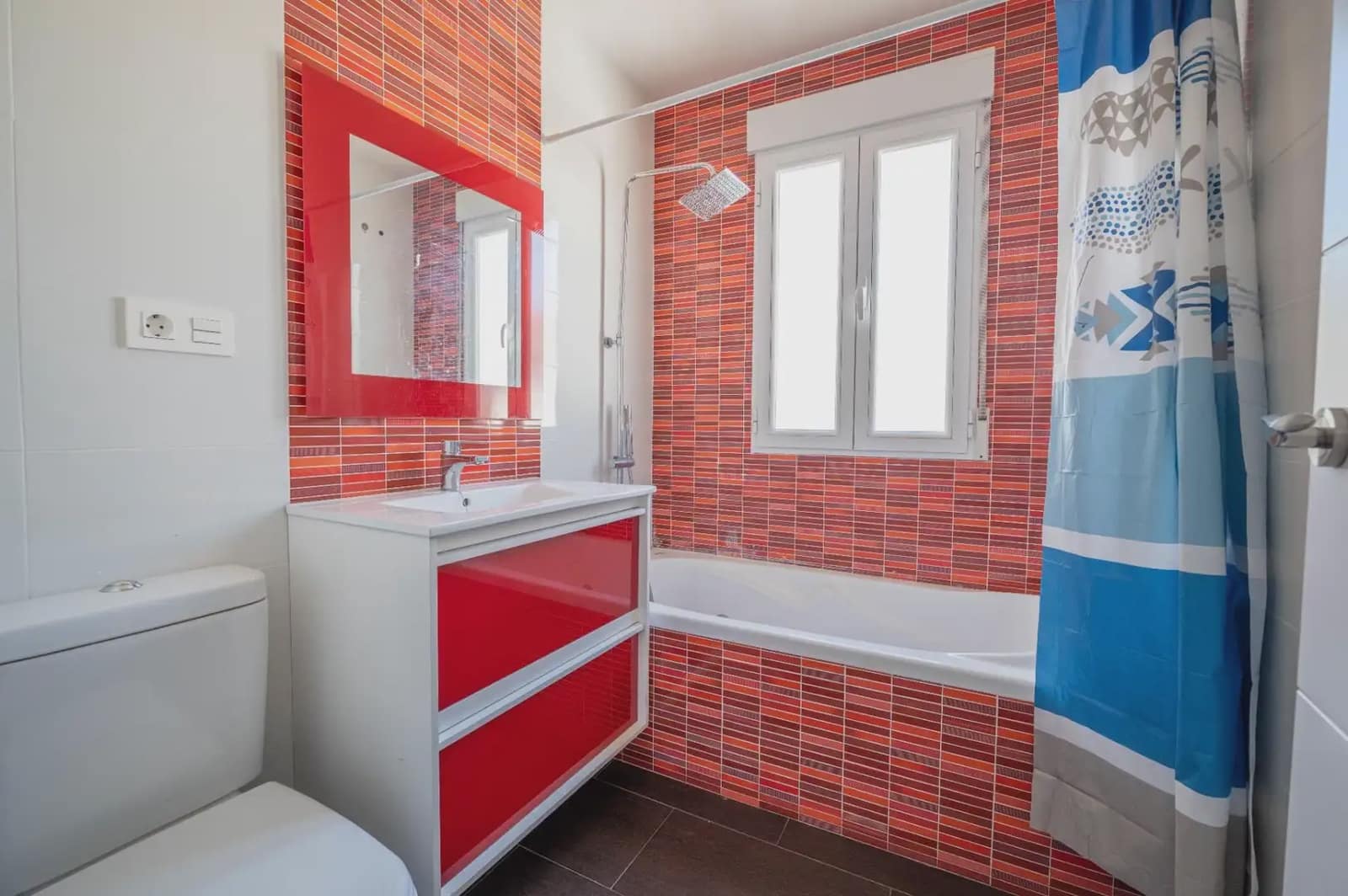3 quarto Casa em Banda para venda em Peligros com garagem - 259 900 € (Ref: 9877547)