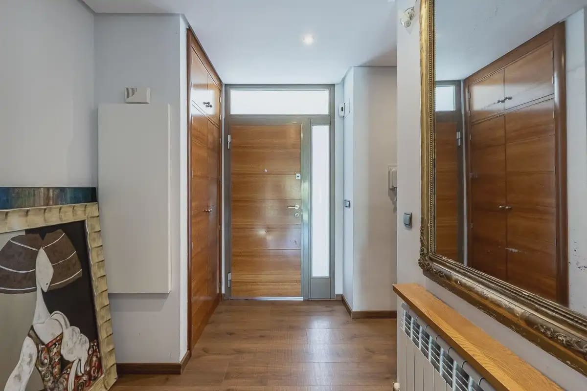 Pareado de 4 habitaciones en Granada ciudad en venta con garaje - 695.000 € (Ref: 9877548)