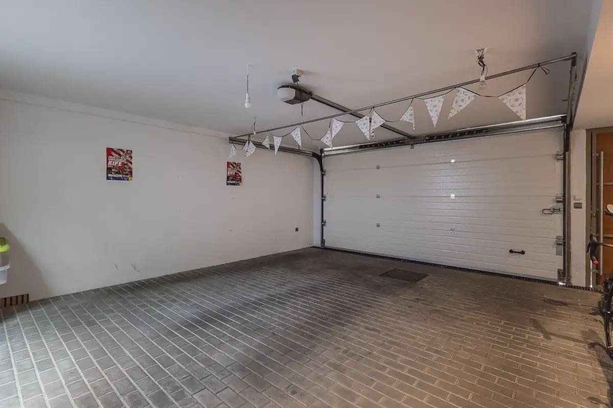 Pareado de 4 habitaciones en Granada ciudad en venta con garaje - 695.000 € (Ref: 9877548)