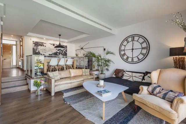 Pareado de 4 habitaciones en Bola de Oro - Serrallo, Granada ciudad en venta con garaje - 695.000 € (Ref: 9877548)