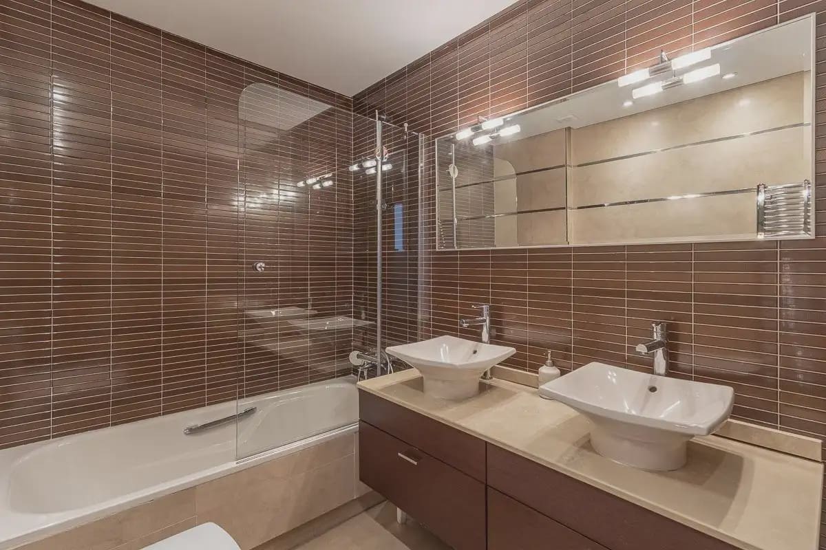 Pareado de 4 habitaciones en Granada ciudad en venta con garaje - 695.000 € (Ref: 9877548)