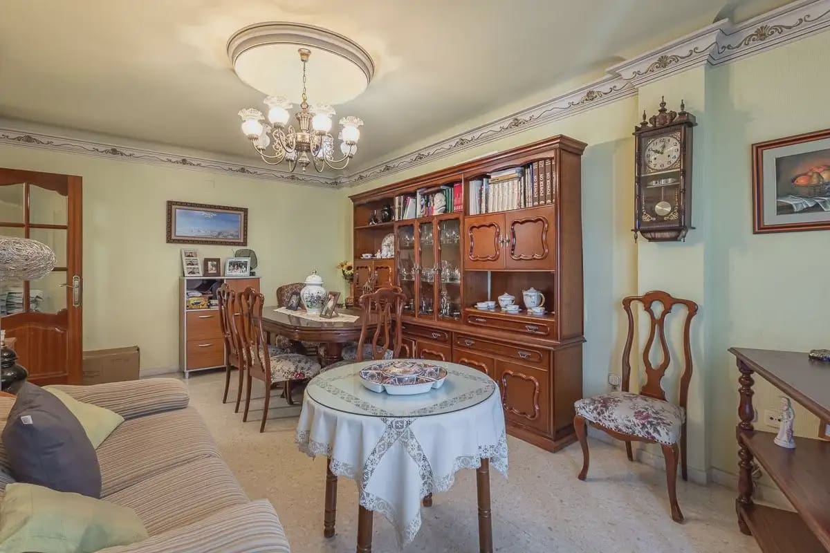 4 slaapkamer Huis te koop in Pinos Puente met garage - € 159.900 (Ref: 9877549)