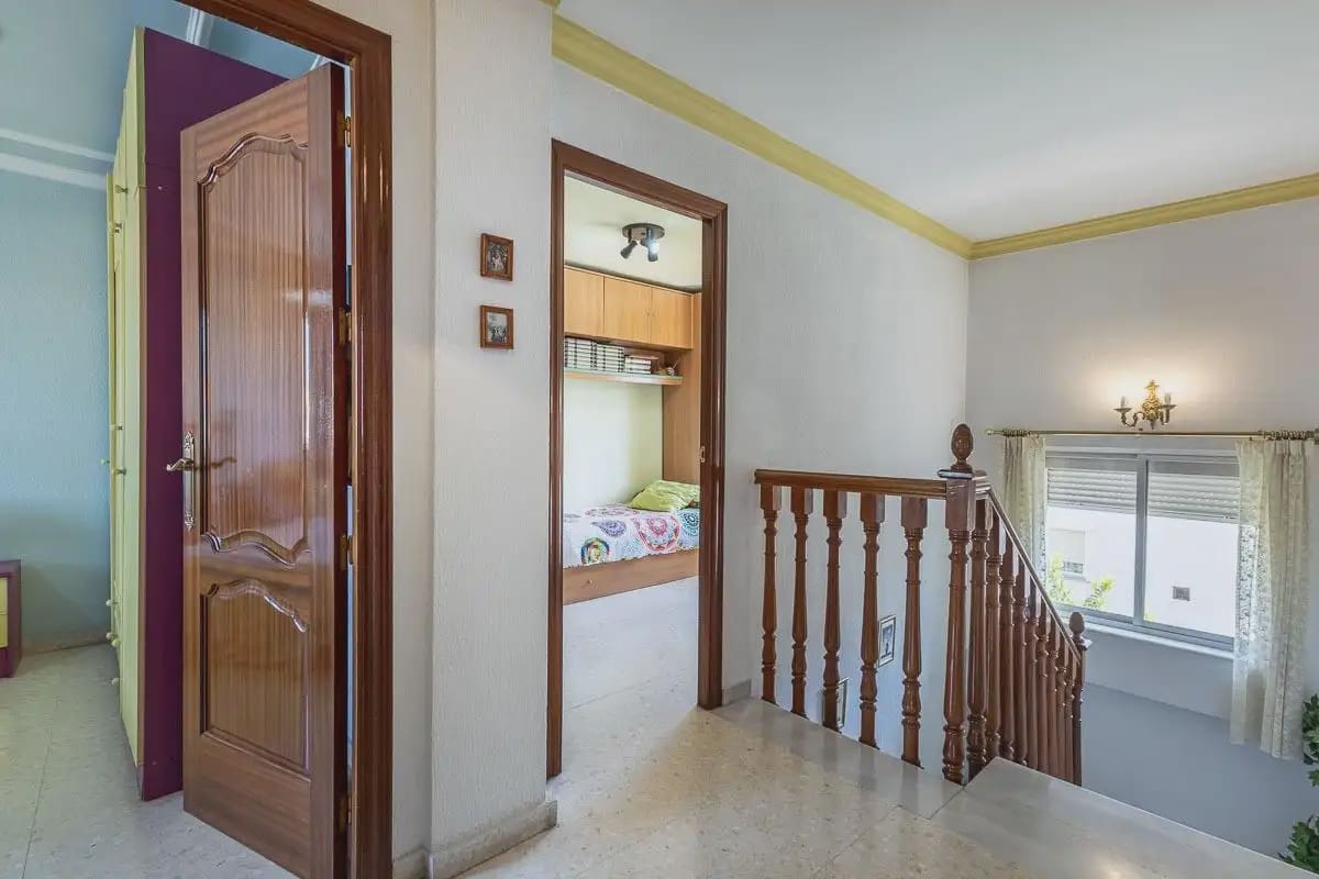 4 slaapkamer Huis te koop in Pinos Puente met garage - € 159.900 (Ref: 9877549)