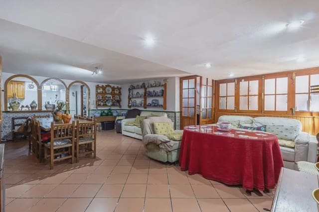 4 slaapkamer Huis te koop in Pinos Puente met garage - € 159.900 (Ref: 9877549)