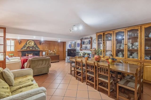 4 slaapkamer Huis te koop in Pinos Puente met garage - € 159.900 (Ref: 9877549)